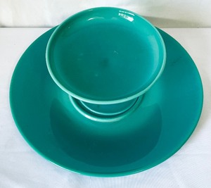 lot 212 image: Cambridge Glass Jade Cheese and Cracker Set