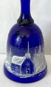 lot 285 image: Signed Fenton Snow Scene Bell by Louise Piper