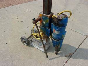 lot 19 image: Black & Decker Core Drill with Mounting Stand - 2-speed and Works like it should