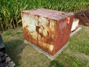 lot 39 image: Steel Oil Tank - Measures 3-feet tall X 3-feet wide X 4-feet long