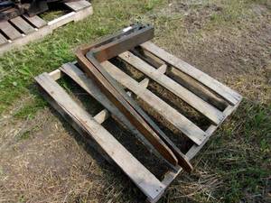 lot 42 image: New Set of 36-inch long Pallet Forks with 16-inch Back Mount