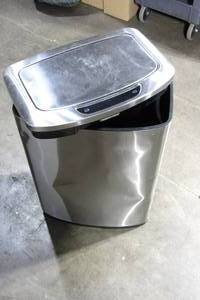 lot 5 image: Stainless Steel 13 Gallon Touchless Trash Can