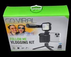 lot 98 image: Digipower - Follow ME Vlogging Kit for Phones and Cameras