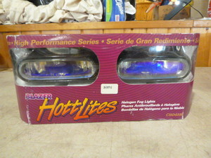 lot 25 image: Blazer Hott Lites Halogen Fog Lights