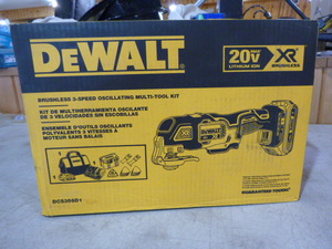 lot 41 image: DeWalt Brushless 3-Sped Oscillating Multi-Tool Kit