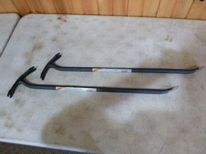 lot 73 image: 2 Valley Rocker Bar Hex Shanks