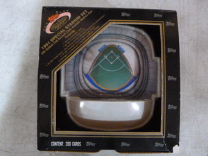 lot 144 image: Topps Special 1991 Stadium Club Dome Baseball Set