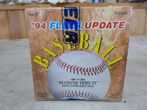 lot 145 image: 1994 Fleer Update Baseball Factory Sealed Baseball Card Set