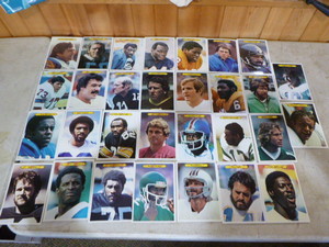 lot 150 image: 1980 Topps Super Football Card Set