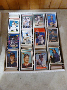 lot 152 image: Large Box of Baseball Cards