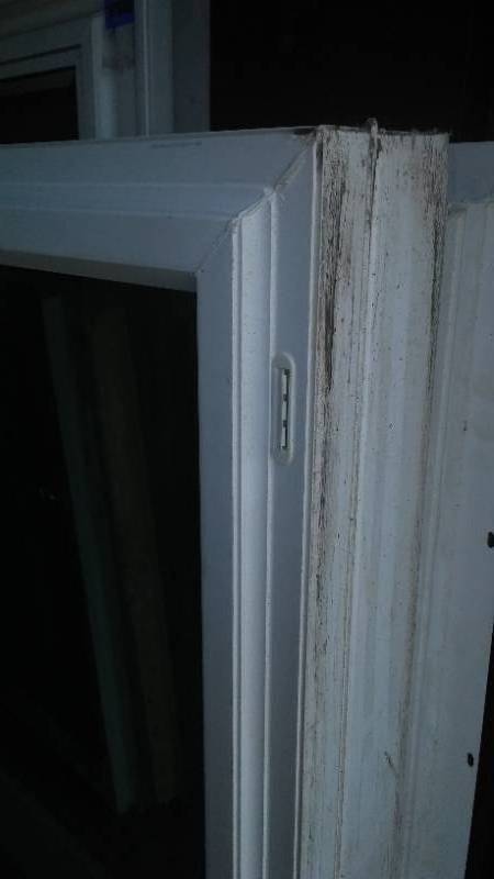 lot 613 image: Vinyl Sliding Window.