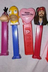 lot 534 image: Misc. Pez Dispensers (8).