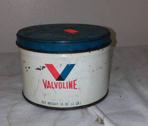 lot 547 image: Vintage Valvoline Hi Melt Wheel Bearing Grease Can.