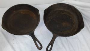lot 559 image: Cast Iron Pans (2)