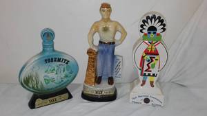 lot 561 image: Vintage Jim Beam Decanters And More (3).