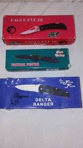 lot 569 image: Knives (3).