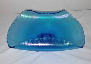 lot 578 image: Blue Iridescent Stretch Glass Footed Dish. 4 in T x 6 In x 10 in.