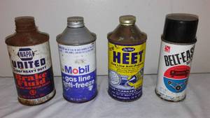 lot 583 image: Old Oil Cans (4).
