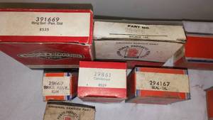 lot 584 image: Briggs and Stratton Parts. See photos.