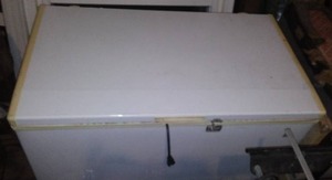 lot 800 image: G.E.  Chest Freezer.