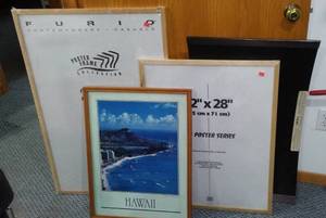 lot 653 image: Picture Frames (3).