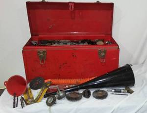 lot 668 image: Black Hawk Toolbox with Contents.