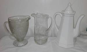 lot 691 image: Pfaltzgraff Heritage Tea Pot and Water Pitchers (2)