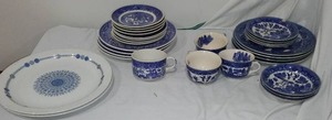 lot 626 image: Blue Willow and More. 