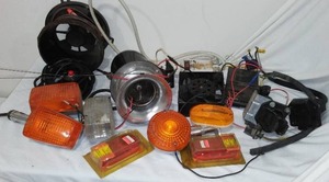 lot 643 image: Car Blinkers, 7 Way Plug and More.