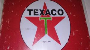 lot 697 image: Texaco Motor Oil Metal Sign.