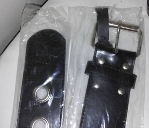 lot 716 image: Women Belts (2).