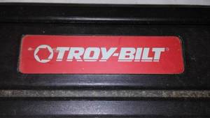 lot 777 image: Troy Built Trimmer 