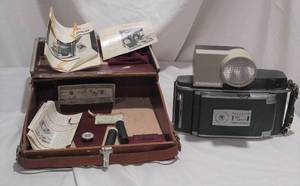 Vintage Polaroid 900 Land Camera