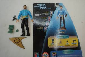 lot 1 image: Star Trek Spock figurine