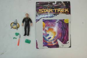 lot 29 image: Star Trek Deep Space Nine
