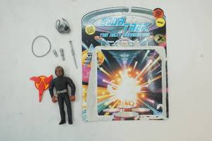 lot 39 image: Star Trek The Next Generation Collector Series 7th Season