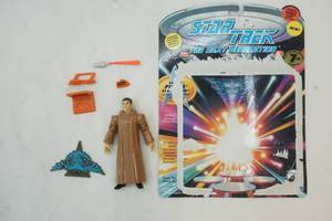 lot 42 image: Star Trek The Next Generation Collector Series 7th Season