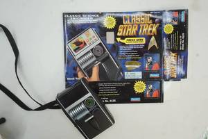lot 68 image: Classic Star Trek - Playmates