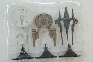 lot 100 image: Star Trek - Beyond 3 Ship Set