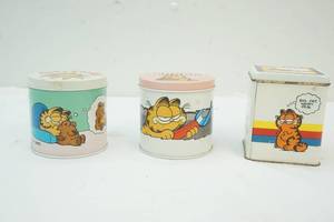 lot 163 image: Metal Tins