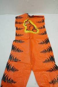 lot 165 image: Costume