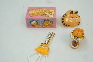 lot 178 image: Accessories