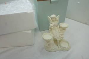 lot 226 image: Party lite Candle Holder