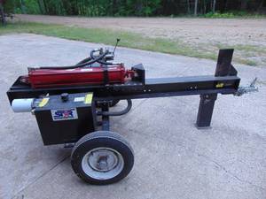 lot 1 image: NorthStar Horizontal Log Splitter 37-Ton, 389cc Honda GX390 Engine