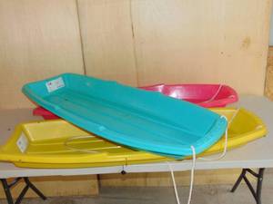 lot 3 image: Set of 3 Plastic Torpedo Tobboggans