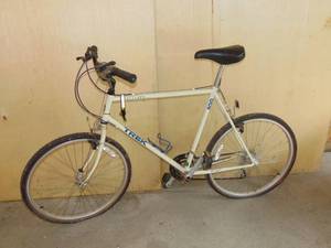 lot 5 image: Antelope Trek 800 Bike