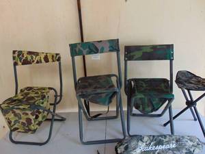 lot 15 image: Mixed Lot of Camp Stools (quantity of 4)