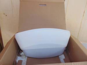 lot 21 image: Eco Stealth Maxima Fly Light - #5701 - Needs Lamps