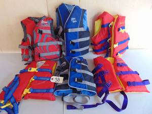 lot 38 image: Lot of 6 Youth Life Jackets