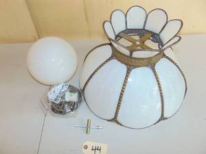 lot 44 image: Hanging Pendant Lamp 18x12